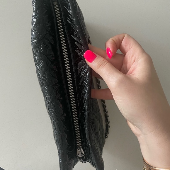 Chanel Shoulder Bag - Picture 7 of 16